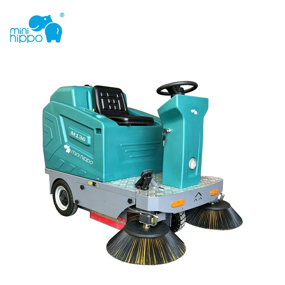 M136 Compact Ride-on  Sweeper